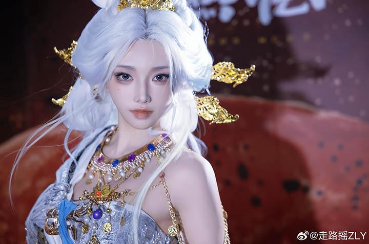 Hóa thân thành boss nữ Where Winds Meet, fan nhốn nháo đòi “solo 1-1” với coser- Ảnh 8.