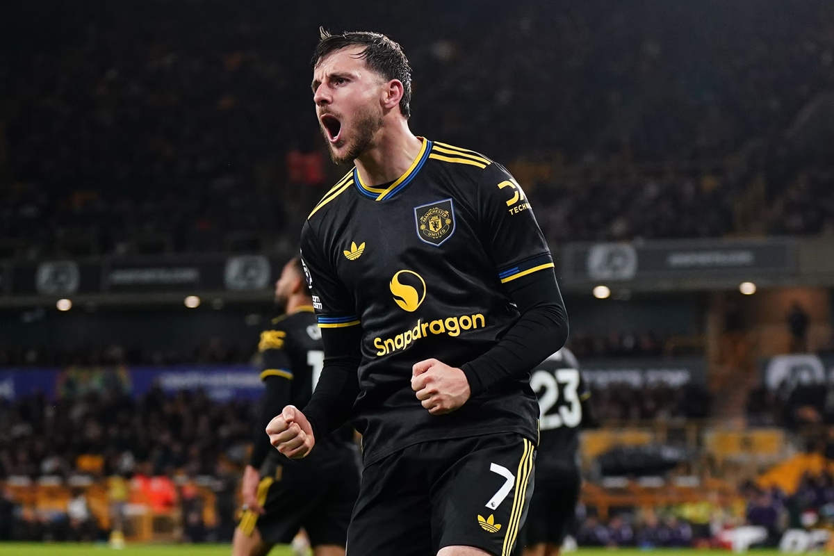 Mason Mount vừa tỏa sáng trong chiến thắng của Manchester United trước Wolverhampton Wanderers. Mason Mount ghi bàn cho Manchester United
