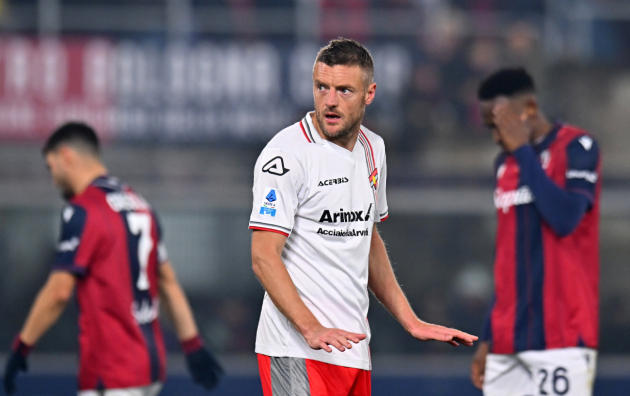Jamie Vardy ăn mừng bàn thắng trước Bologna