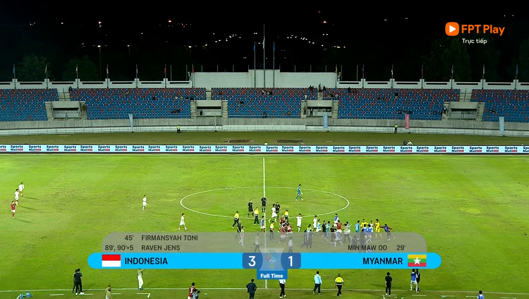Cuối trận, U22 Indonesia và U22 Myanmar còn suýt lao vào ẩu đả