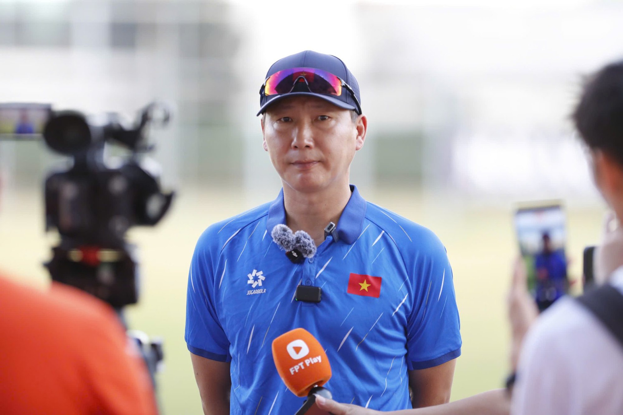 HLV Kim Sang-sik có những toan tính trước trận đấu quyết định