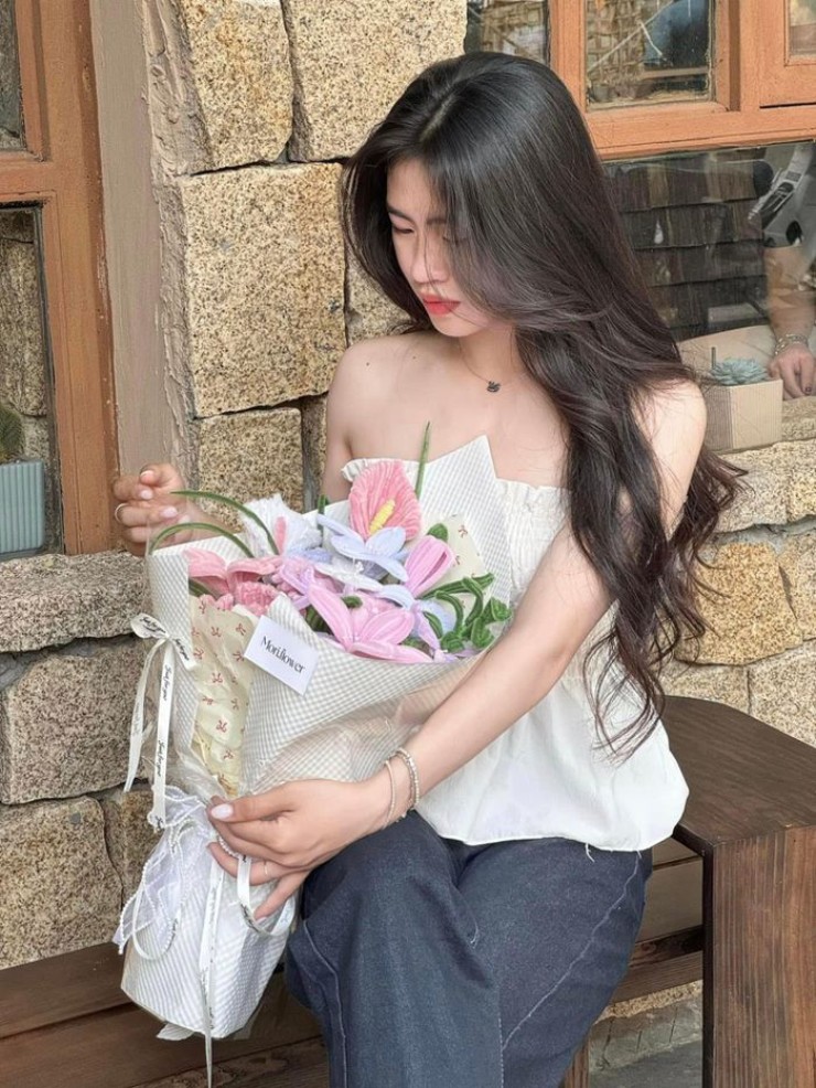Tiền đạo Nguyễn Thị Thanh Nhã đang thi đấu