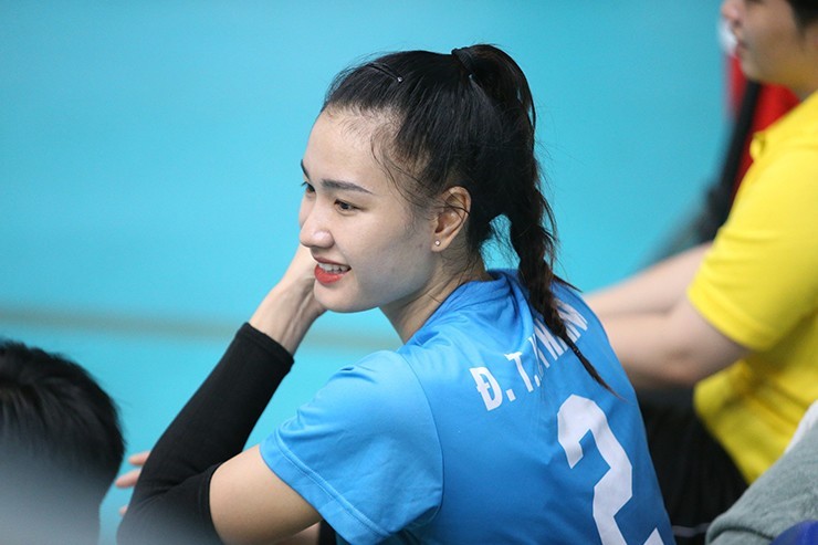 Nữ vận động viên bóng chuyền Đặng Thị Kim Thanh