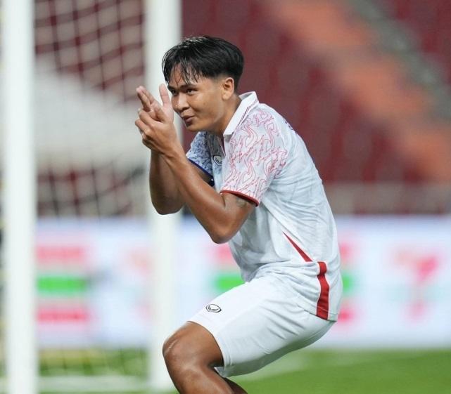- Ảnh 2. Yotsakorn giúp U22 Thái Lan khai thông bế tắc.