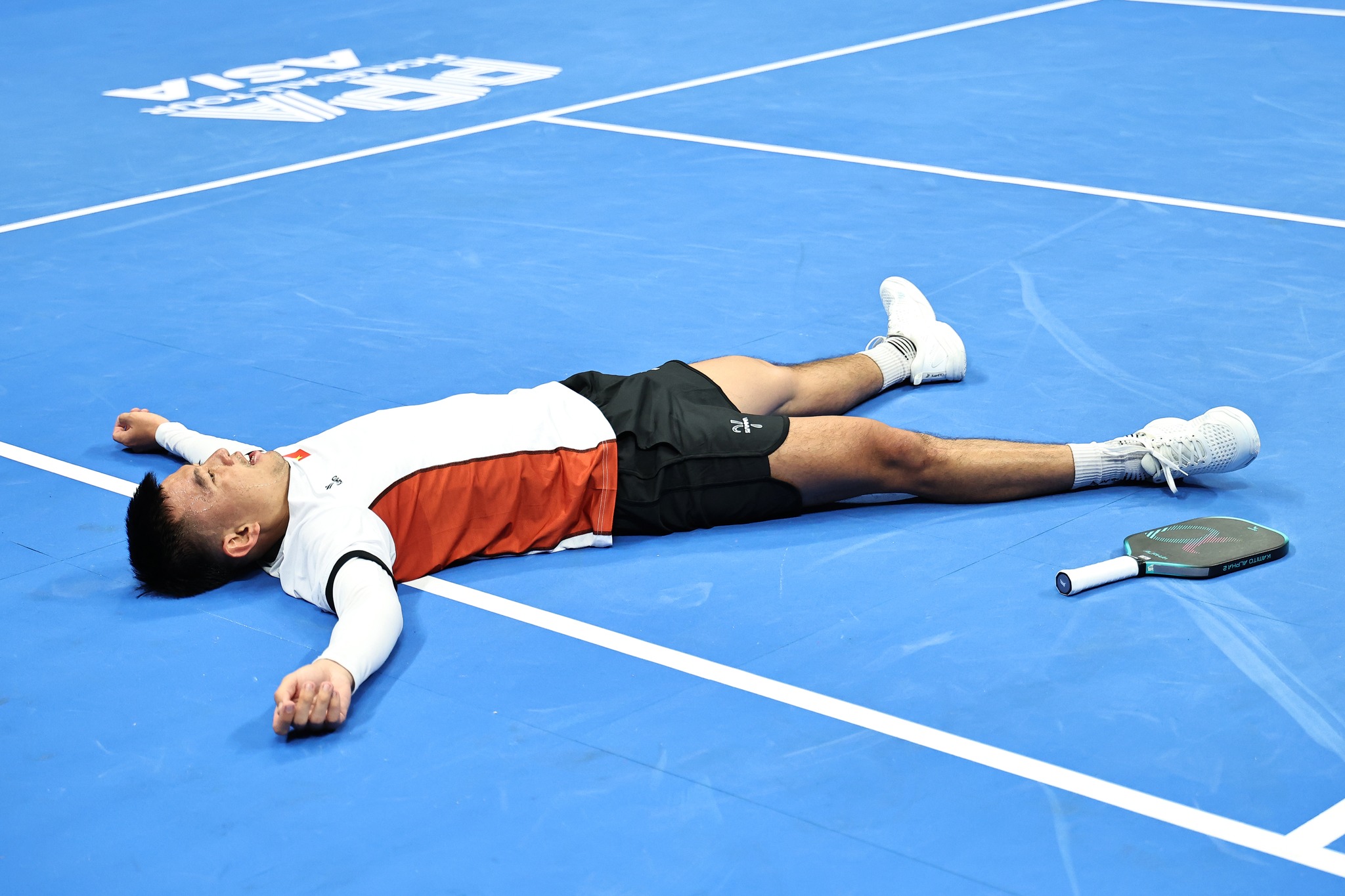 Lý Hoàng Nam tập luyện pickleball