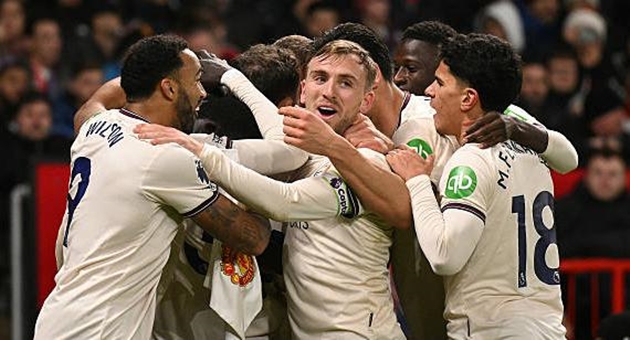 West Ham gỡ hòa thành công