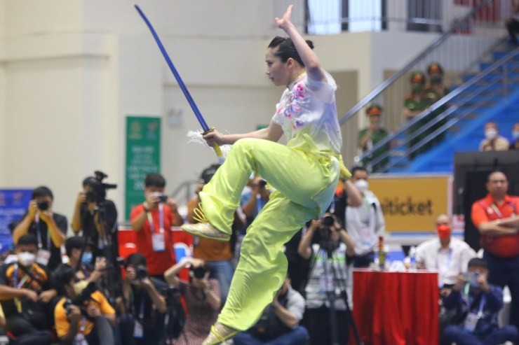 Nữ võ sĩ wushu Dương Thuý Vi