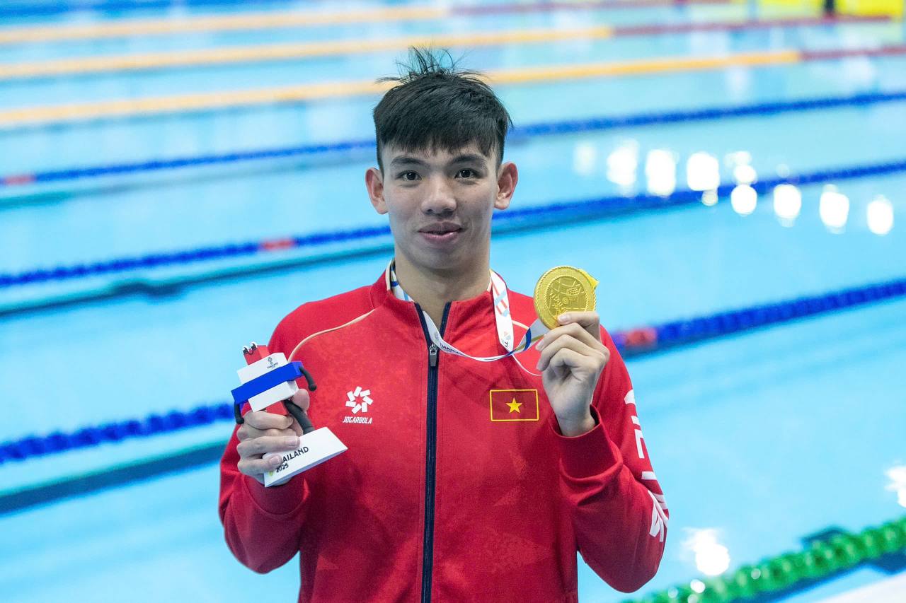 Nguyễn Huy Hoàng giành HCV nội dung 1500m tự do