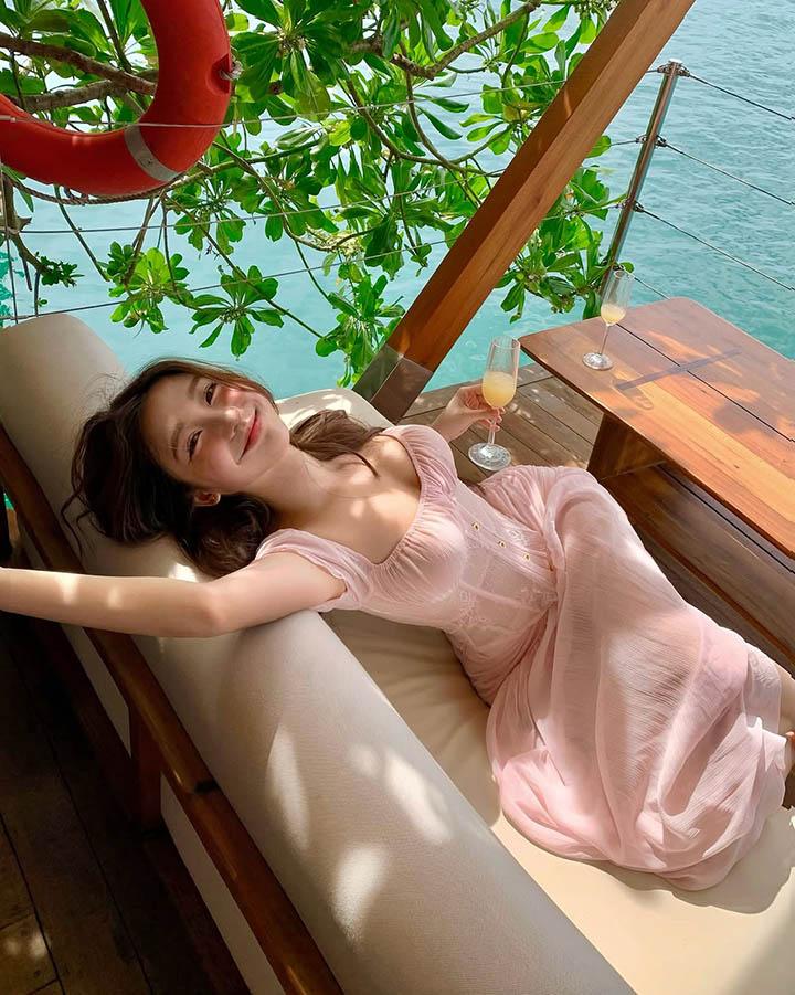 Hot girl 2k4 sở hữu nhan sắc ngây thơ nhưng body đẹp như nữ thần Hy Lạp- Ảnh 6. Hot girl 2k4 sở hữu nhan sắc ngây thơ nhưng body đẹp như nữ thần Hy Lạp- Ảnh 6.