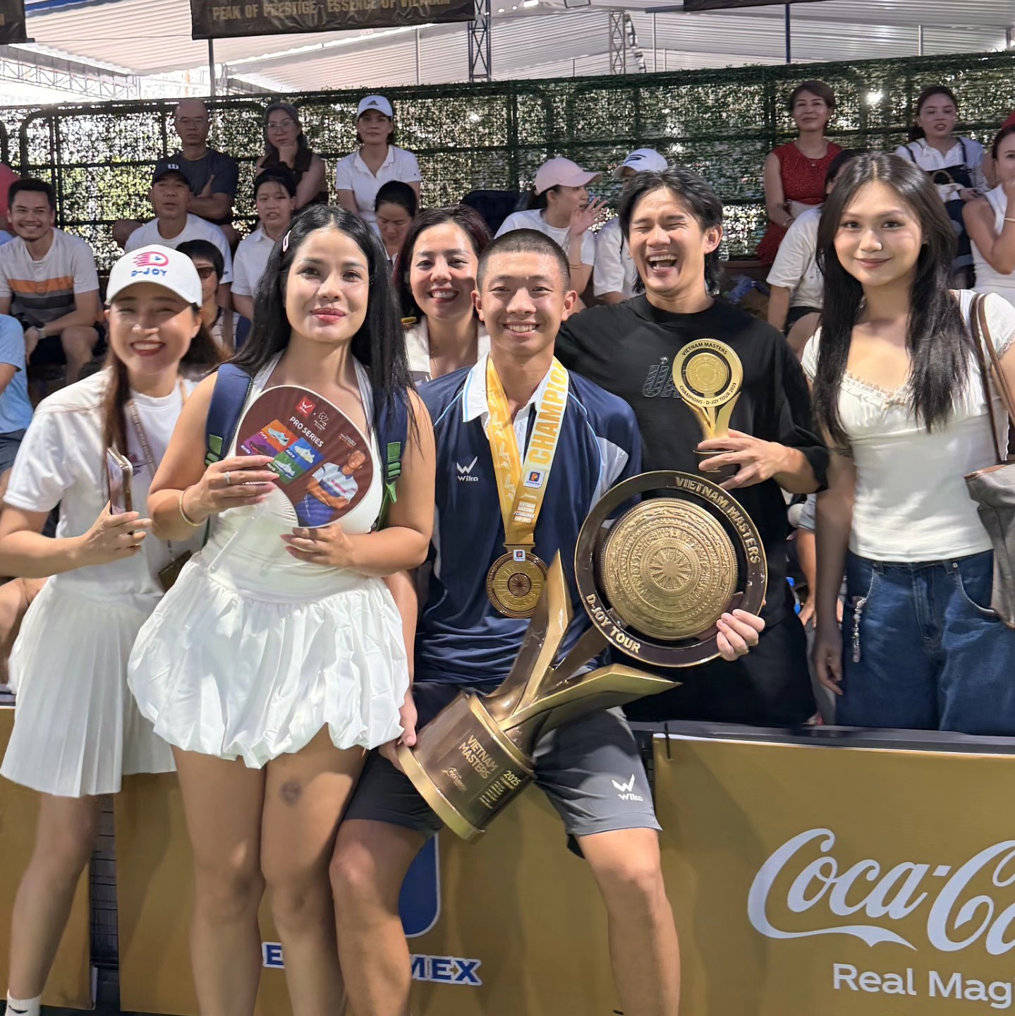 Quang Dương áp đảo đối thủ nội địa Quang Dương thi đấu áp đảo đối thủ trong nước