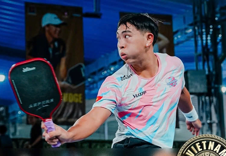 Phúc Huỳnh trong trận chung kết pickleball Phúc Huỳnh thi đấu pickleball