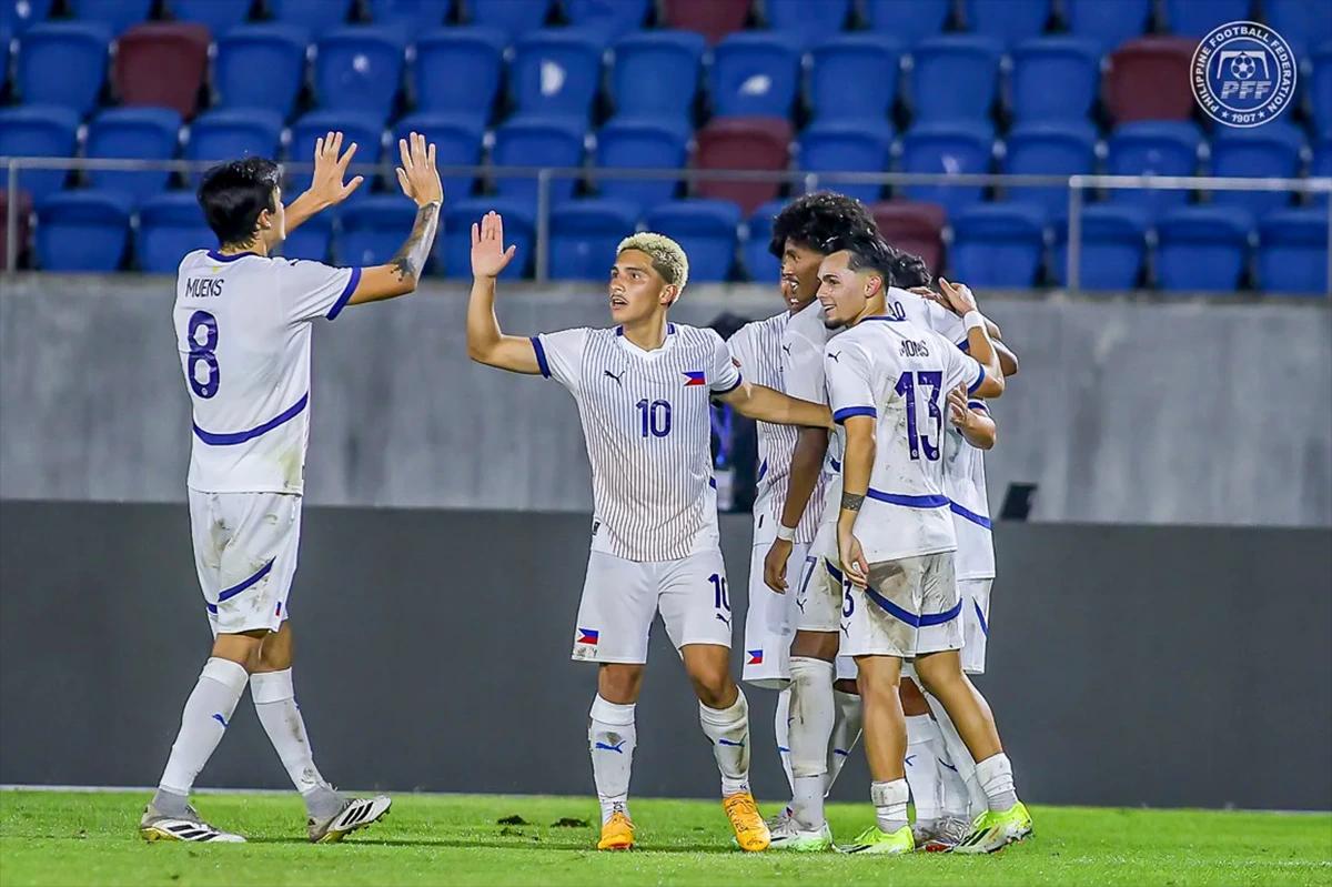 - Ảnh 1. U22 Philippines bất ngờ có bàn mở tỉ số ở phút 45+1.